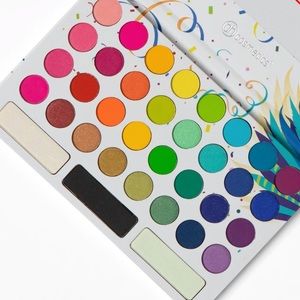 BH- Take Me Back to Brazil Eyeshadow Palette